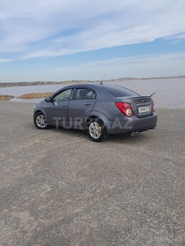 Chevrolet Aveo-5