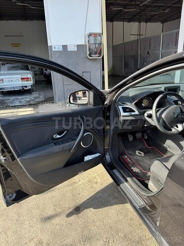 Renault Megane-8