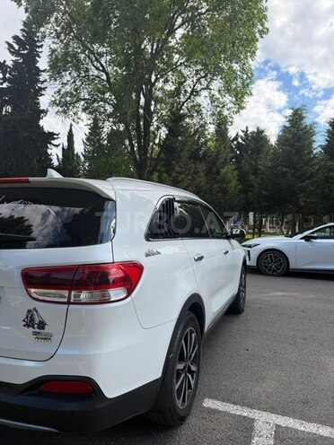 Kia Sorento-12