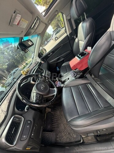 Kia Sorento-8