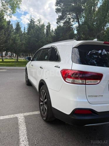 Kia Sorento-14