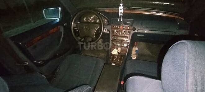 Mercedes C 220-9