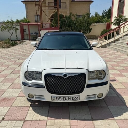 Chrysler 300C-2