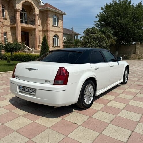 Chrysler 300C-4