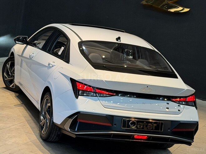 Hyundai Elantra-8