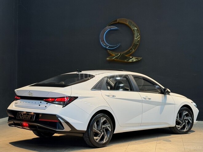 Hyundai Elantra-6