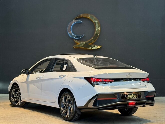 Hyundai Elantra-9
