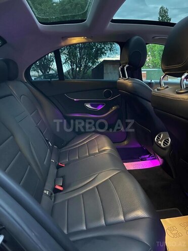 Mercedes C 300-11