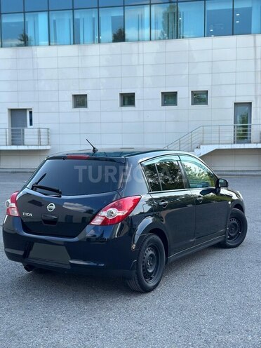 Nissan Tiida-3