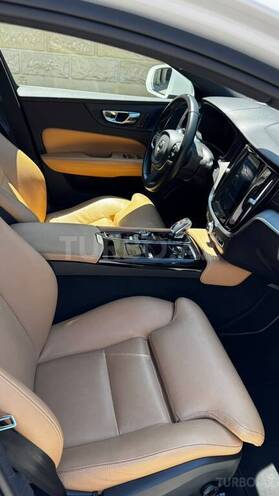 Volvo S60-13