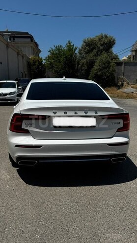 Volvo S60-6