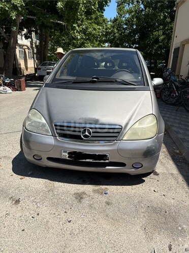 Mercedes A 160-1