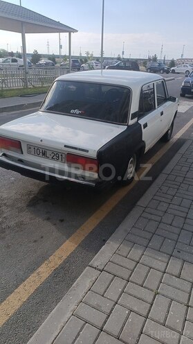 LADA (VAZ) 2107-2