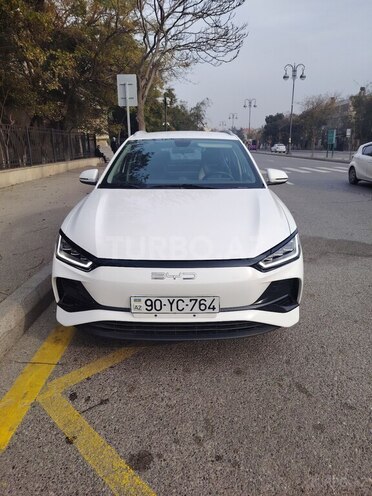 BYD e2-1