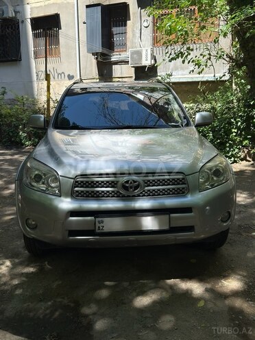 Toyota RAV4-1