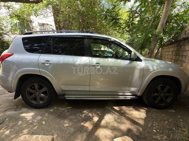 Toyota RAV4-5