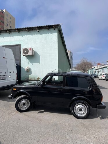 LADA (VAZ) Niva-18