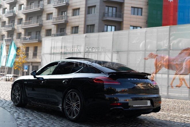 Porsche Panamera GTS-2