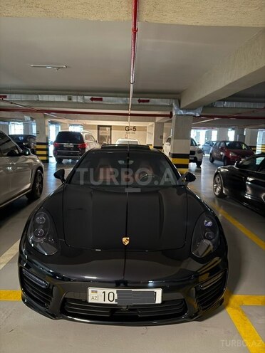 Porsche Panamera GTS-3