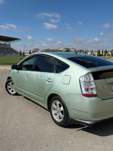 Toyota Prius-7