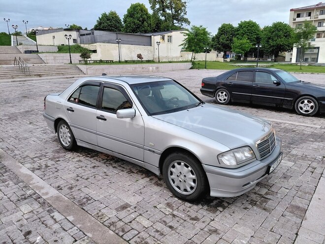 Mercedes C 180-1