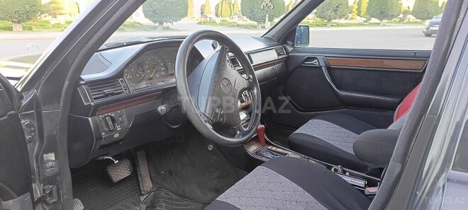 Mercedes 200 E-2