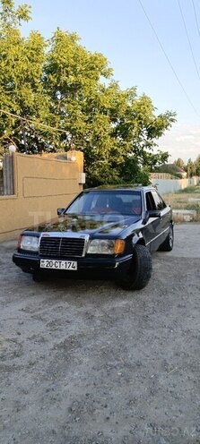 Mercedes 200 E-1
