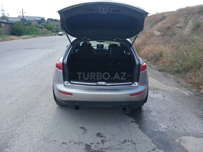 Infiniti FX35-10