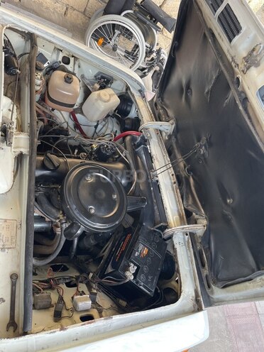 LADA (VAZ) 2106-7