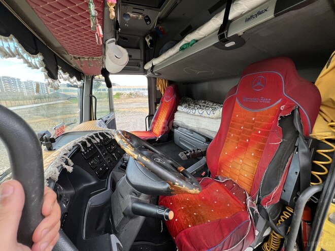 Mercedes Actros 2544-19