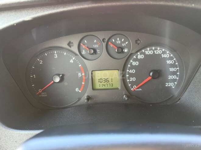 Ford Transit-9
