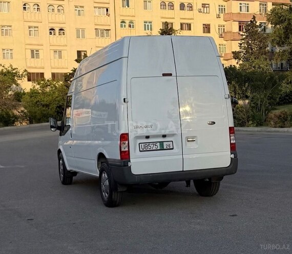 Ford Transit-5