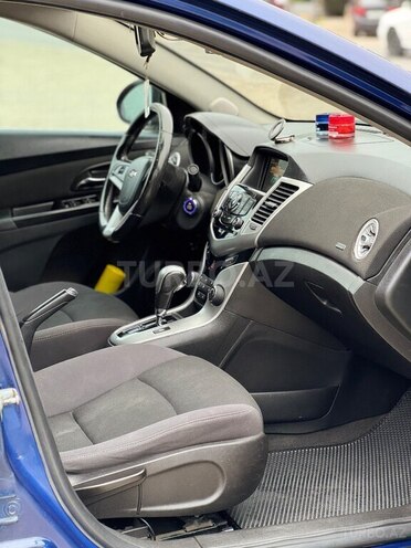 Chevrolet Cruze-10