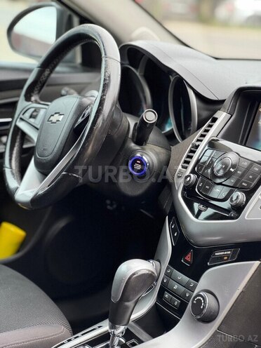 Chevrolet Cruze-11