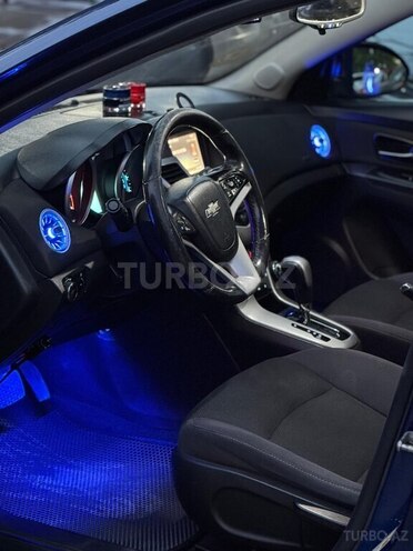 Chevrolet Cruze-15