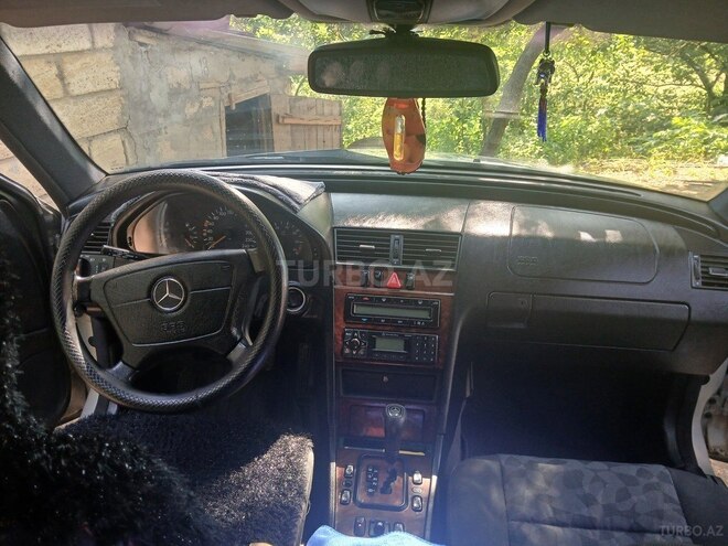 Mercedes C 200-4