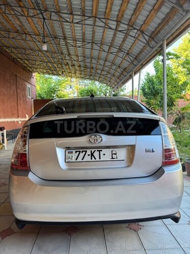 Toyota Prius-2