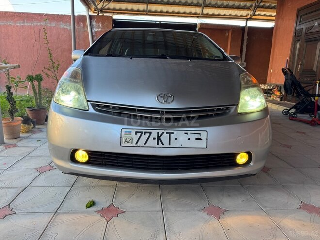 Toyota Prius-5