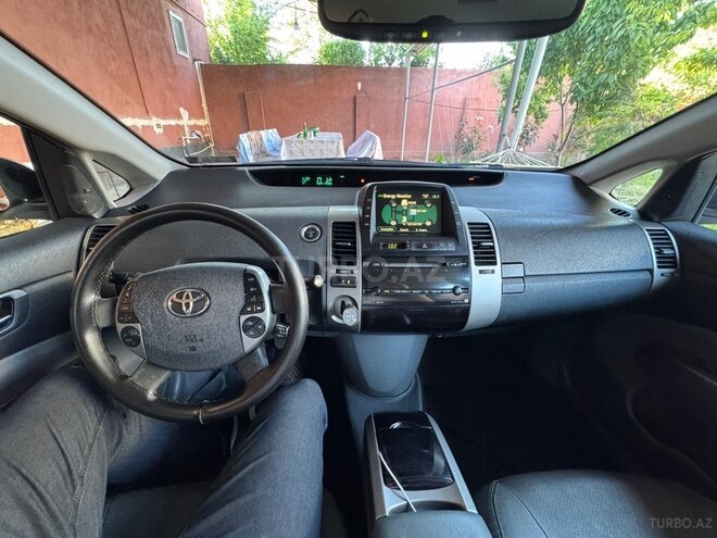Toyota Prius-6