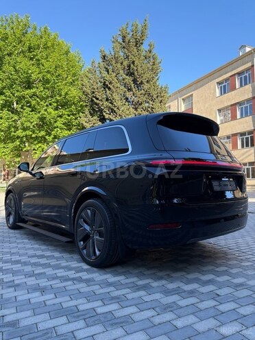 Li Auto L9-5