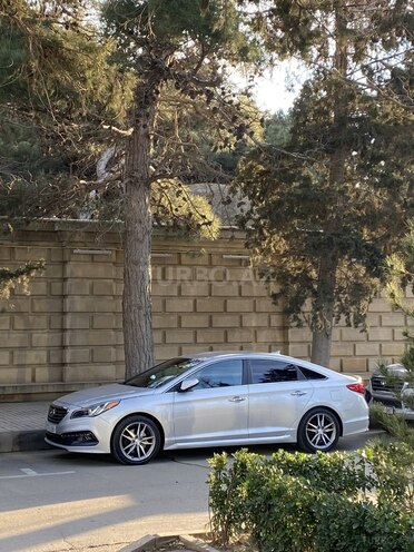 Hyundai Sonata-4