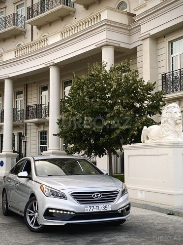 Hyundai Sonata-5