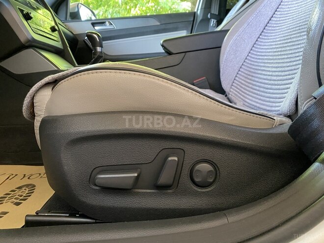 Hyundai Sonata-9