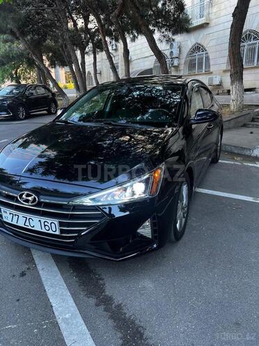 Hyundai Elantra-14