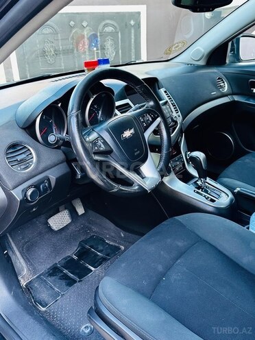 Chevrolet Cruze-17