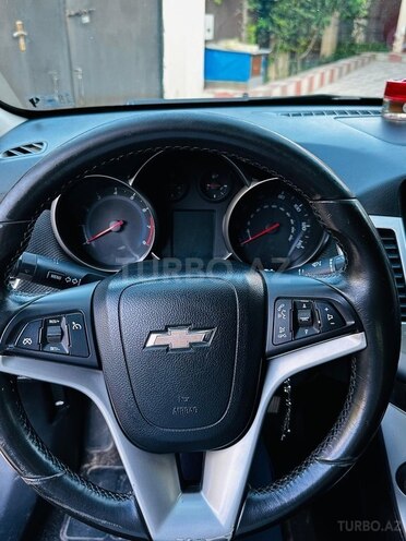 Chevrolet Cruze-20