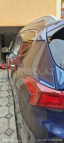 Hyundai Santa Fe-13