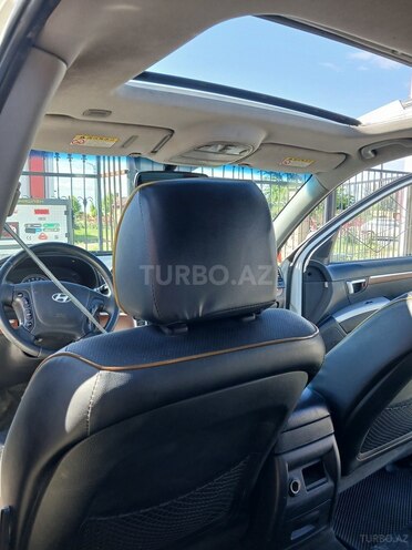 Hyundai Santa Fe-5