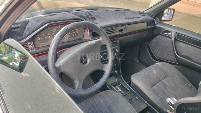 Mercedes E 200-7
