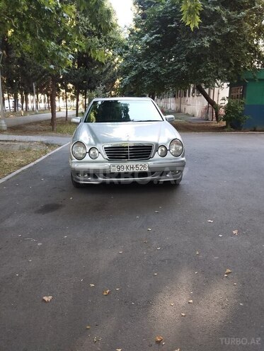 Mercedes E 240-9
